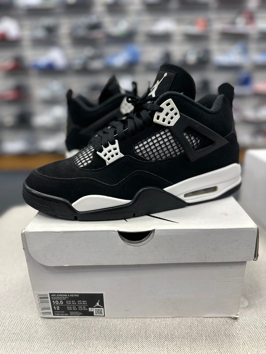 *USED* Jordan 4 Retro White Thunder