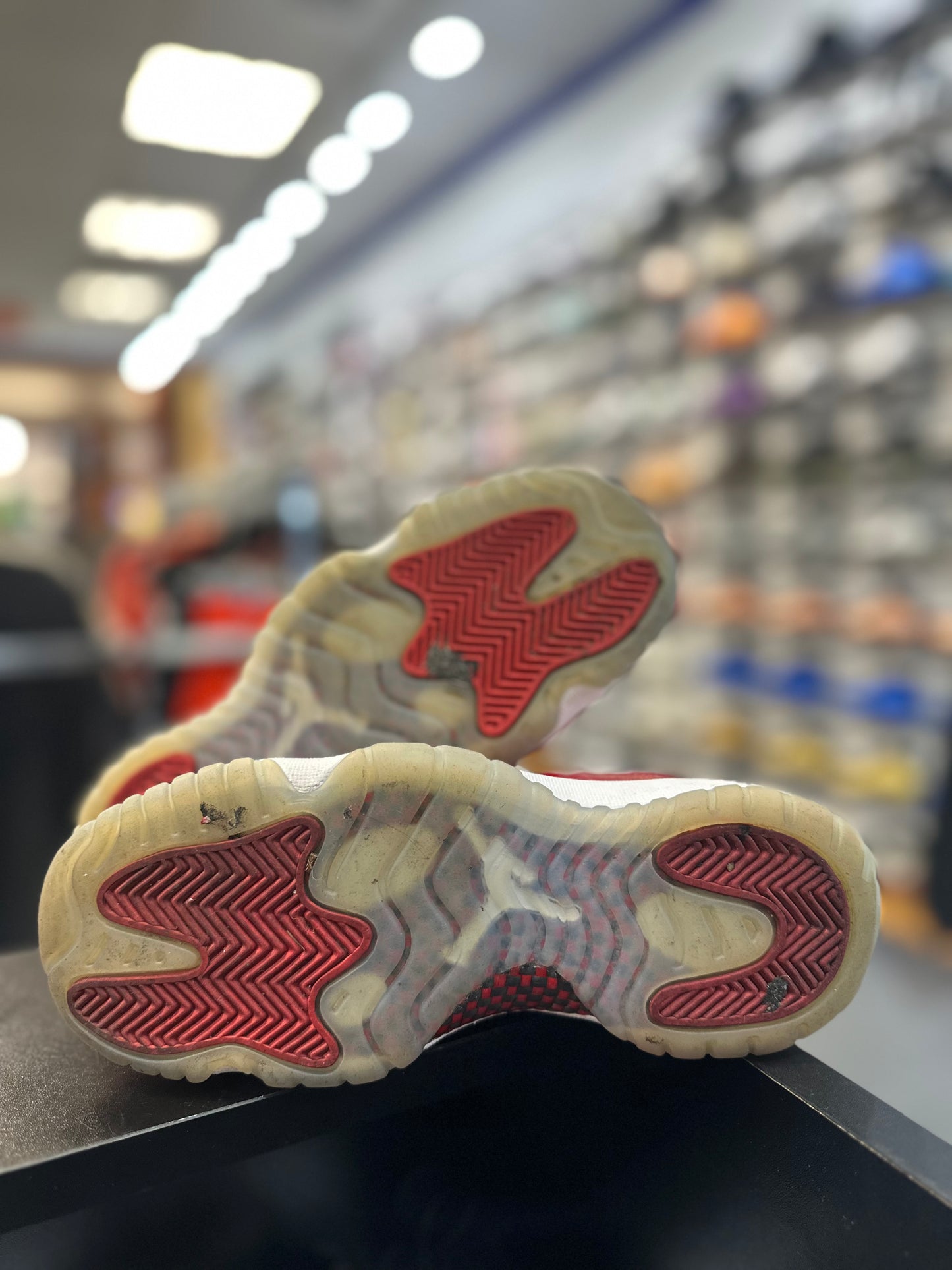 *USED* Jordan 11 Retro Cherry (2022) (GS)