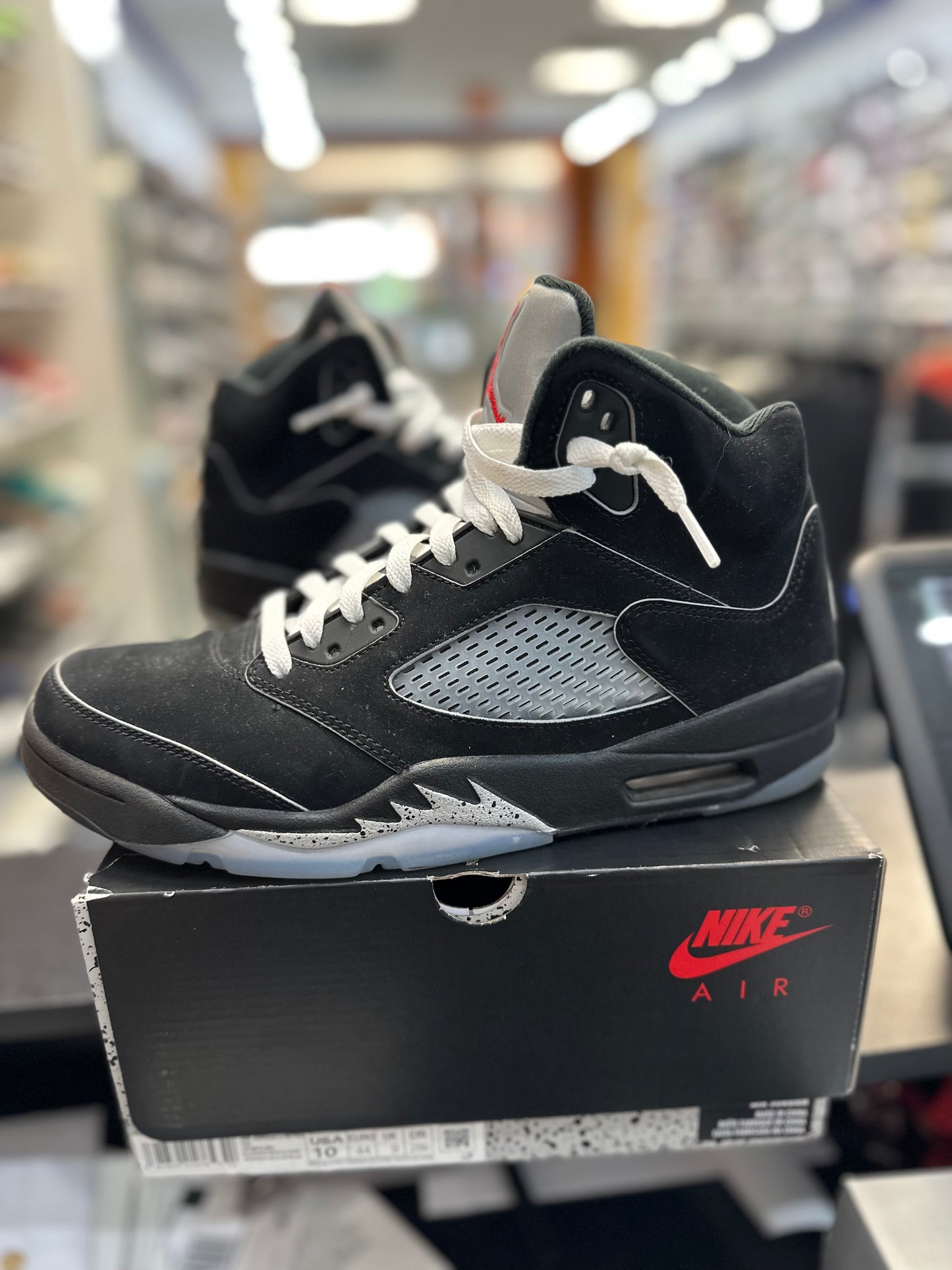 *USED* Jordan 5 Retro OG Black Metallic Reimagined