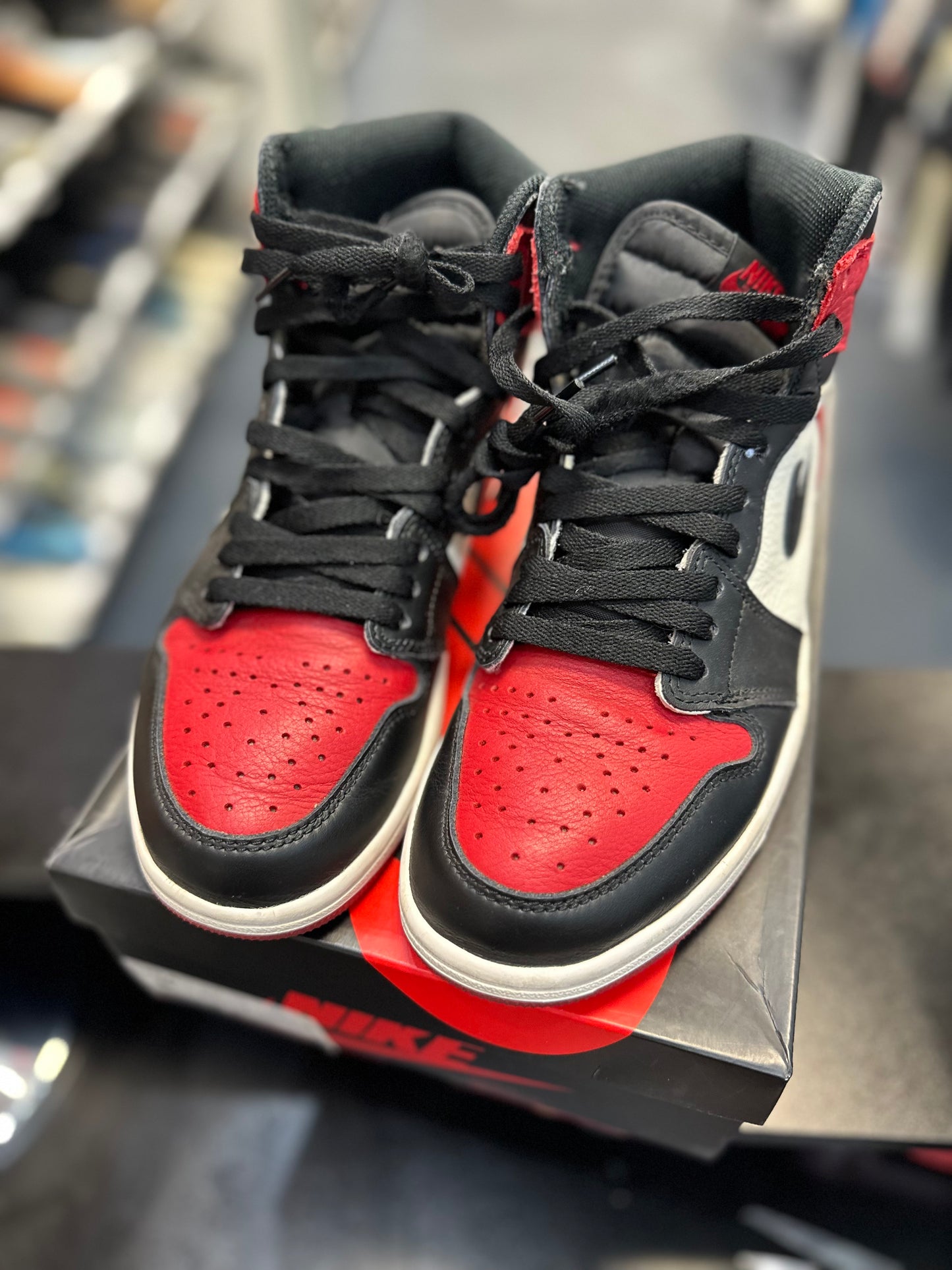 *USED* Jordan 1 Retro High Bred Toe