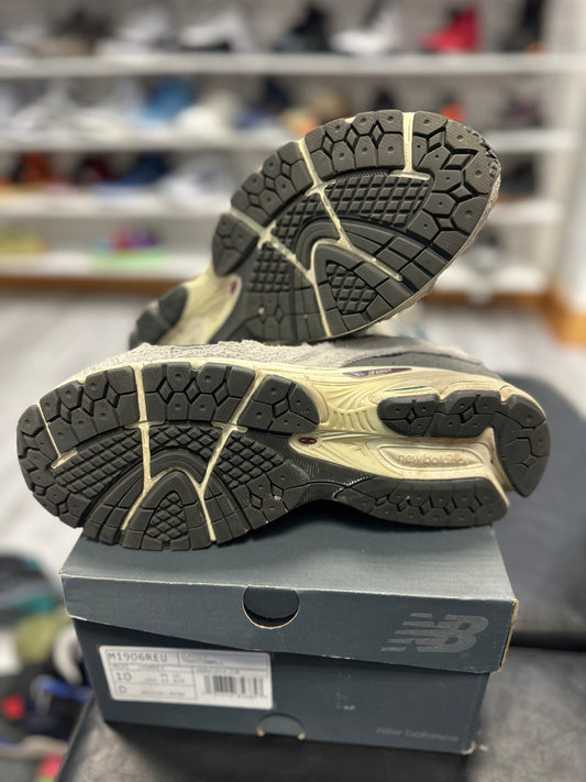 *USED* New Balance 2002R Protection Pack Rain Cloud