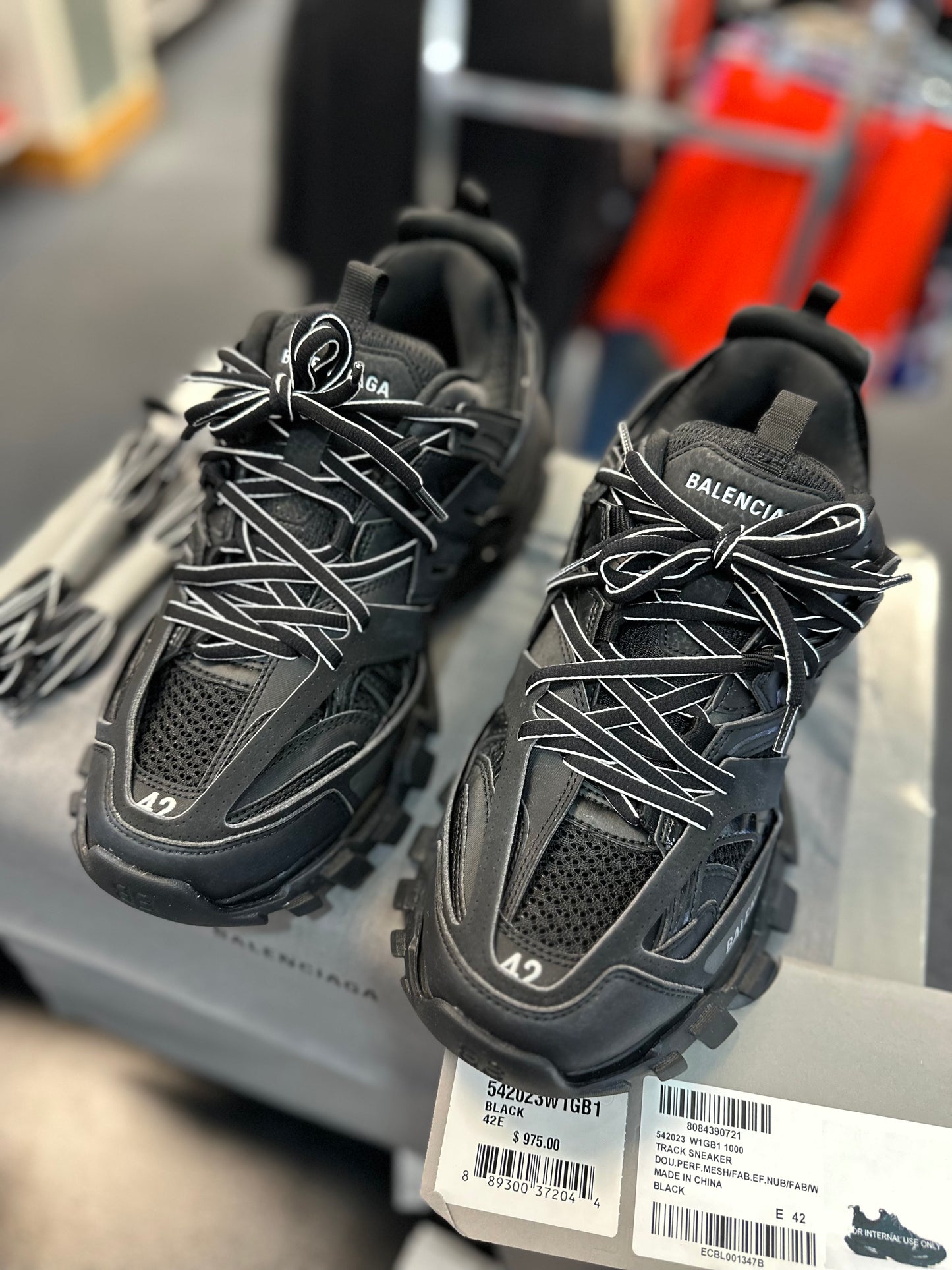 *USED* BALENCI TRACK RUNNER BLACK
