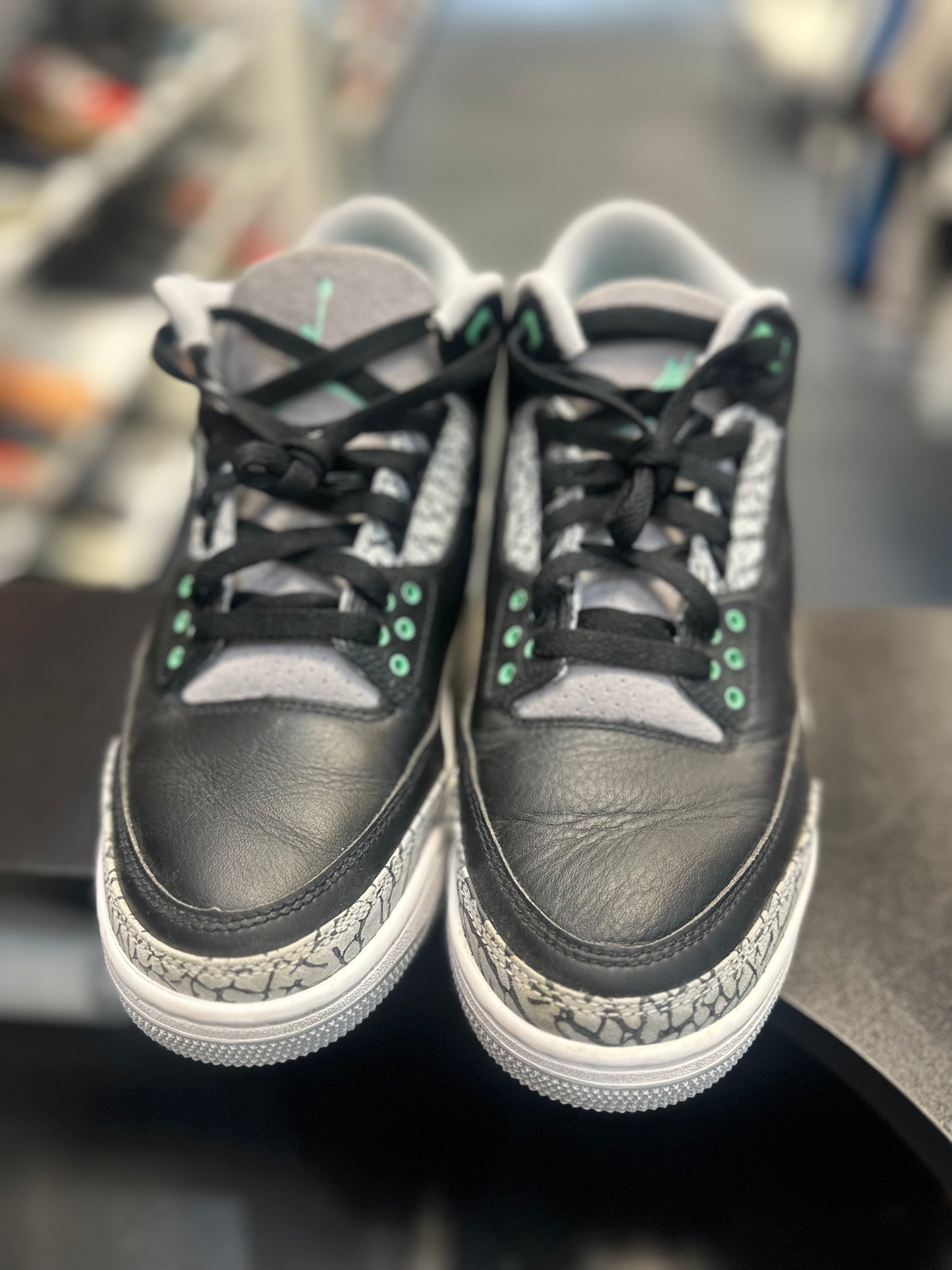 *USED* Jordan 3 Retro Green Glow (DEAL)