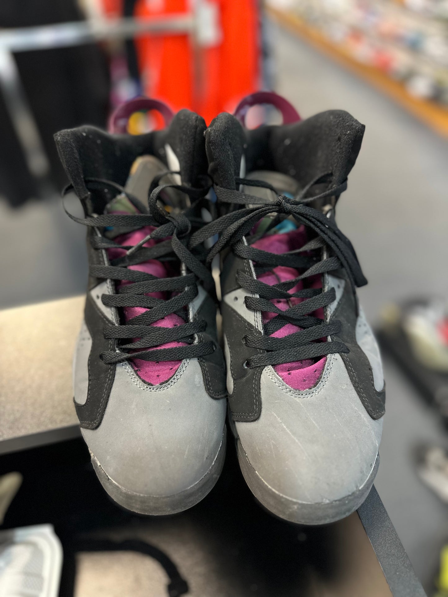*USED* Jordan 6 Retro Bordeaux