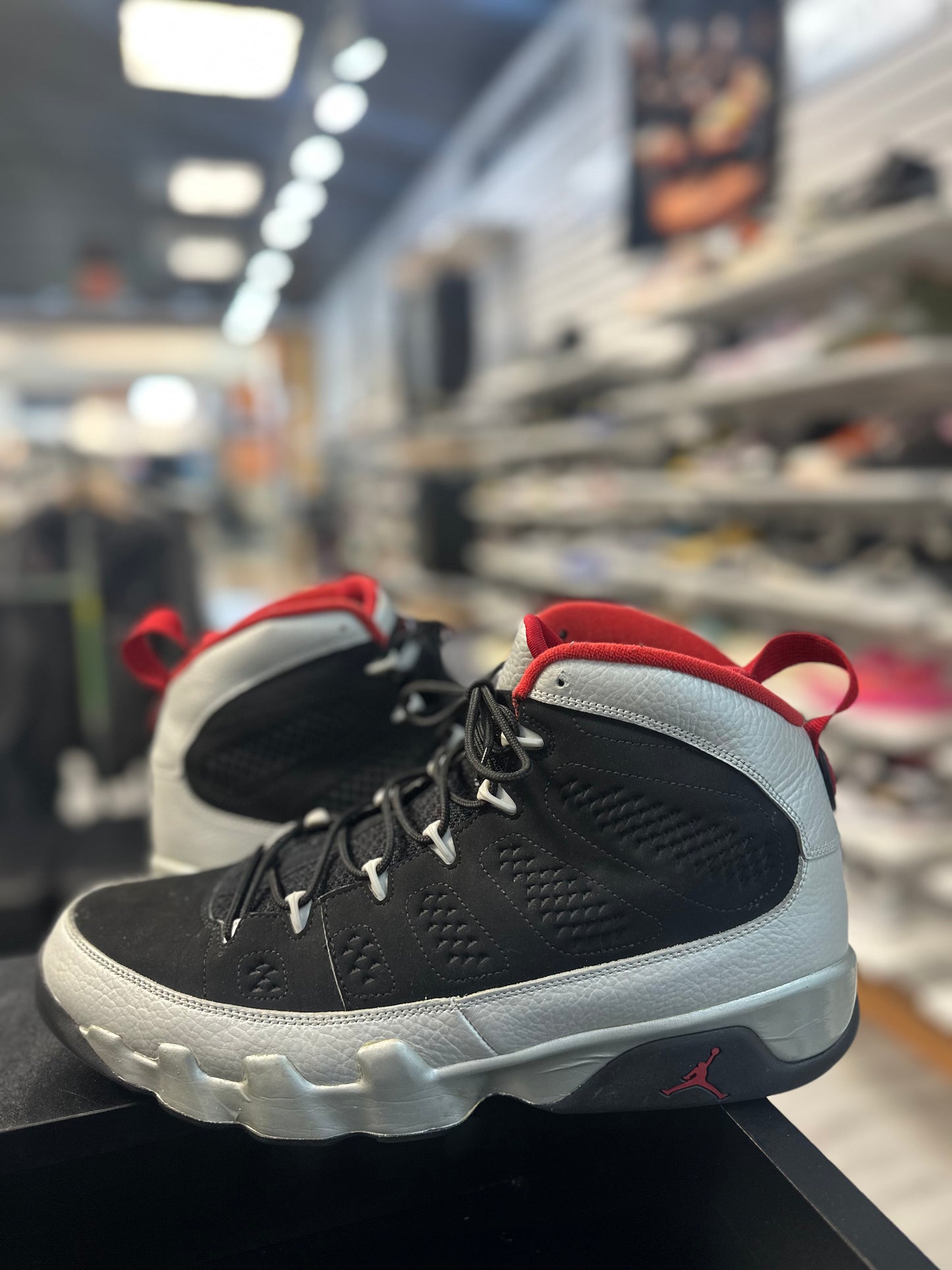 *USED* Jordan 9 Retro Johnny Kilroy