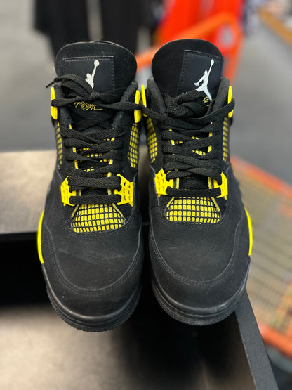 *USED* Jordan 4 Retro Thunder (2023)