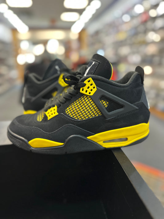 *USED* Jordan 4 Retro Thunder (2023)