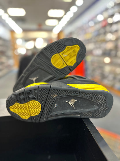 *USED* Jordan 4 Retro Thunder (2023)