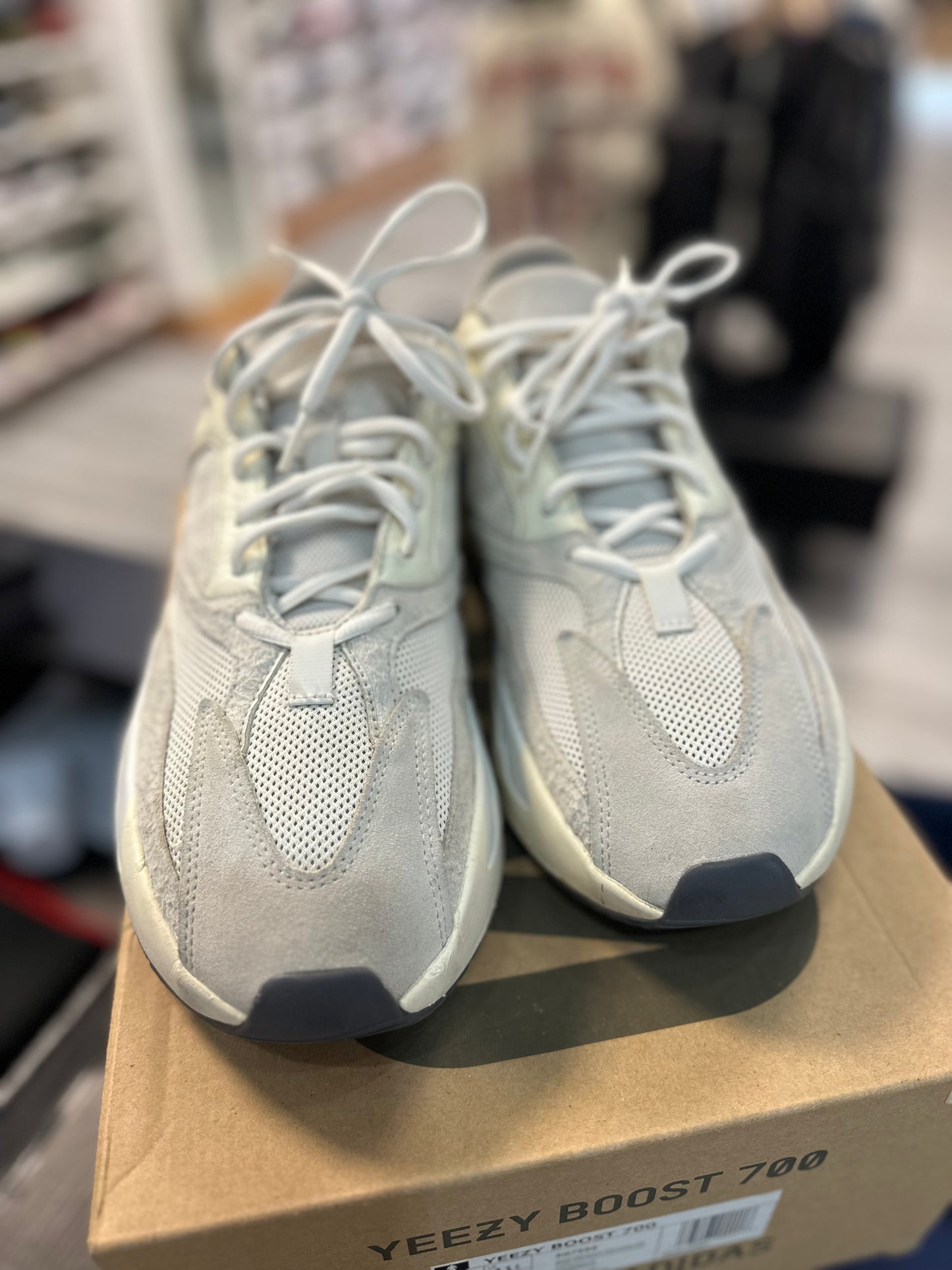 *USED* adidas Yeezy Boost 700 Analog