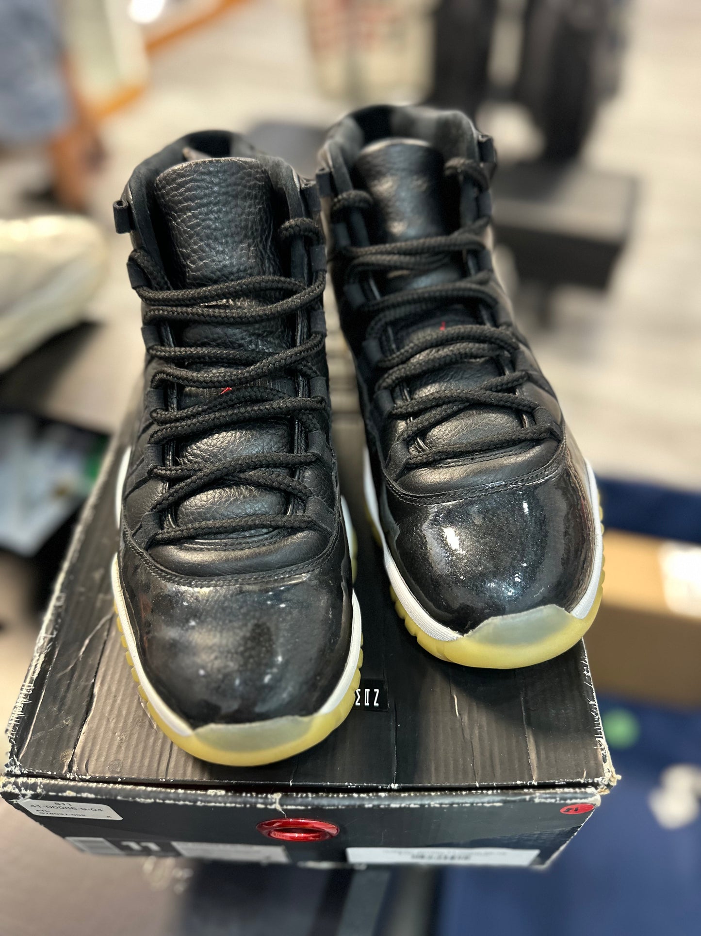 *USED* Jordan 11 Retro 72-10