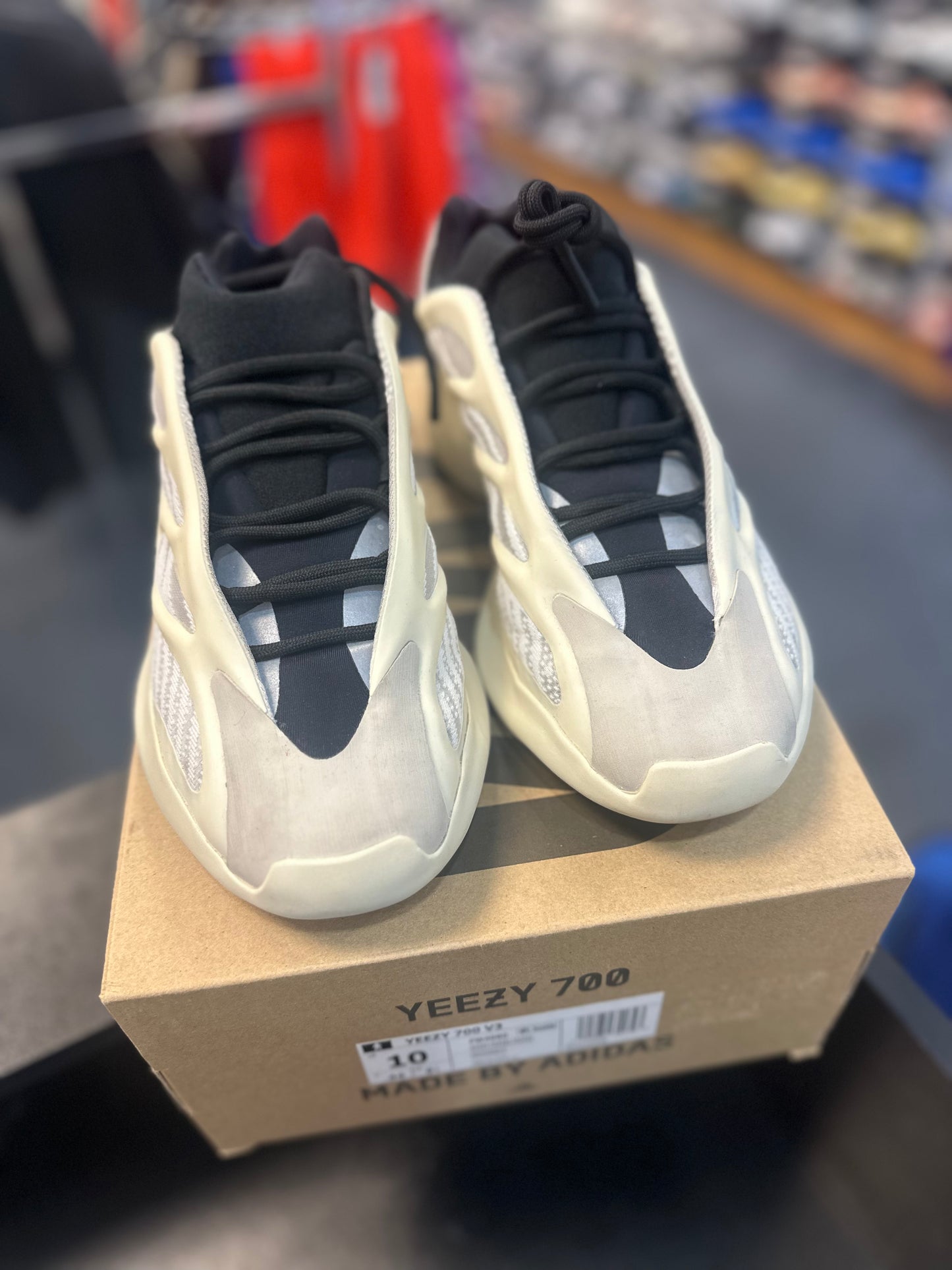 *USED* adidas Yeezy 700 V3 Azael
