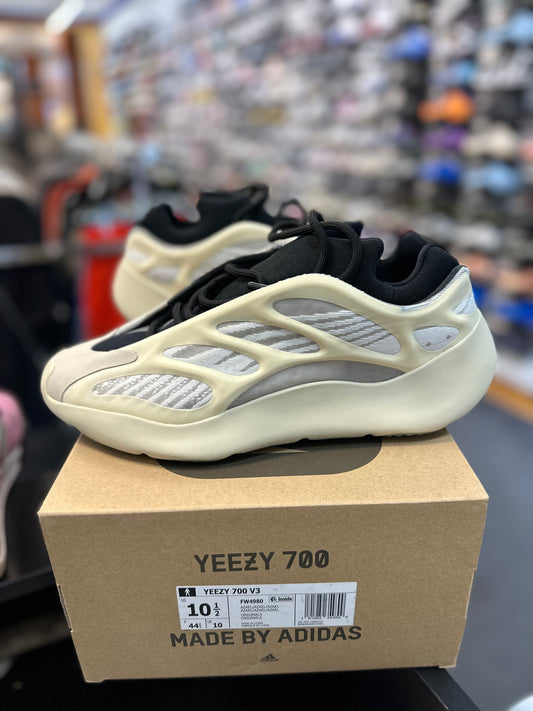*USED* adidas Yeezy 700 V3 Azael
