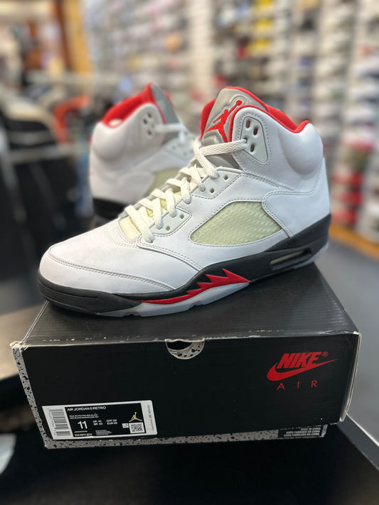 *USED* Jordan 5 Retro Fire Red Silver Tongue (2020)