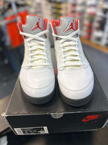 *USED* Jordan 5 Retro Fire Red Silver Tongue (2020)