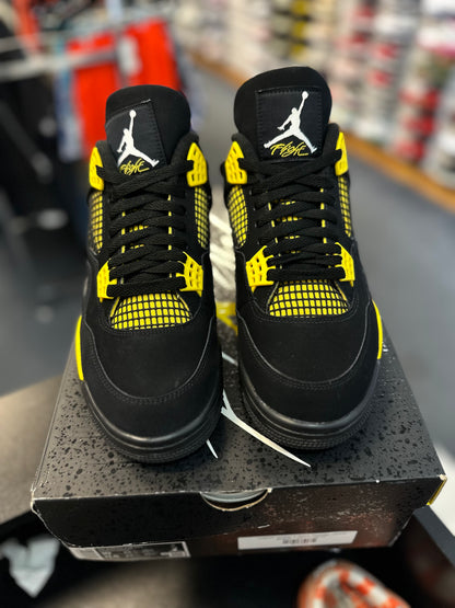 *USED* Jordan 4 Retro Thunder (2023)