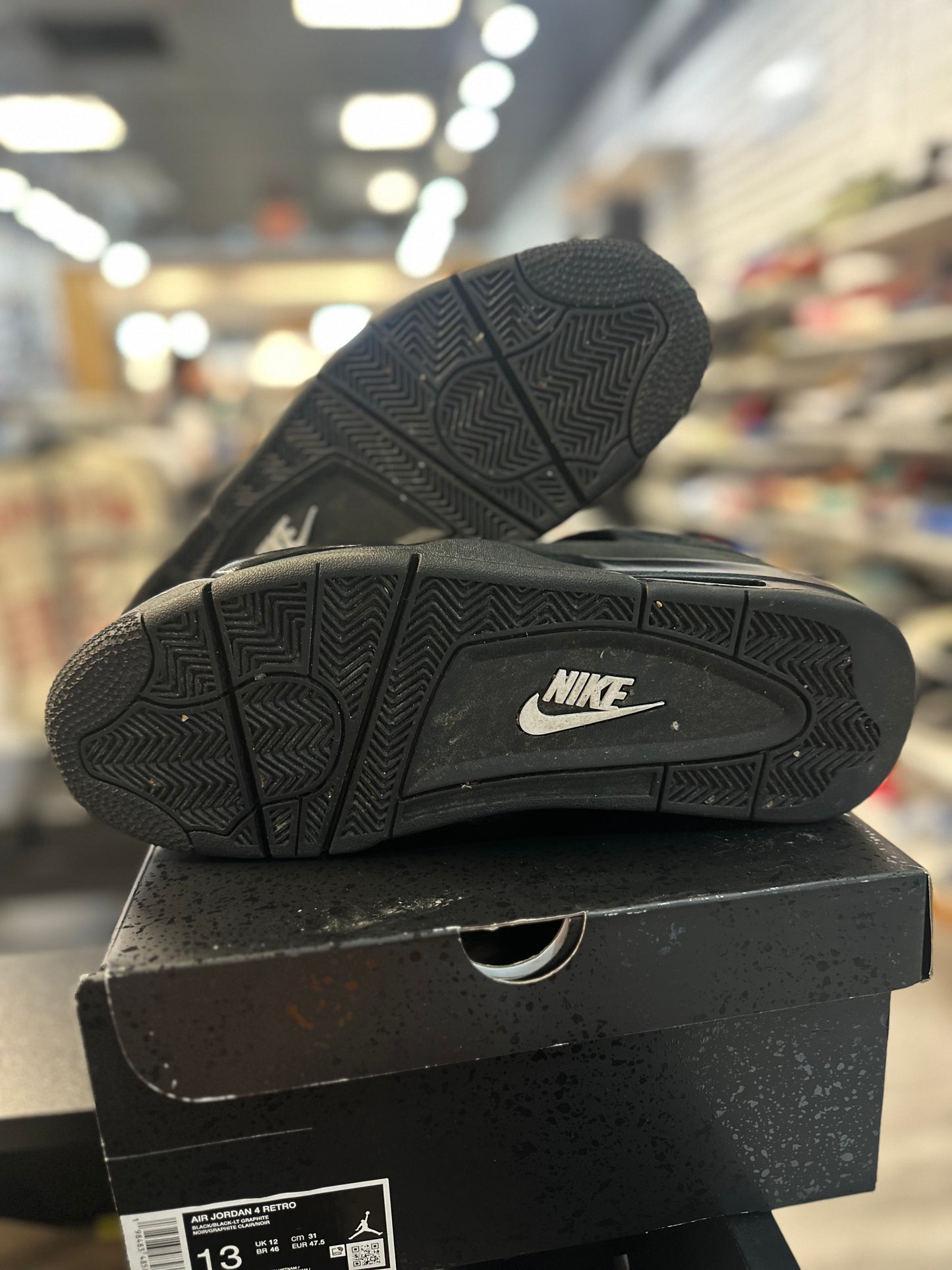 *USED* Jordan 4 Retro Black Cat (2025)