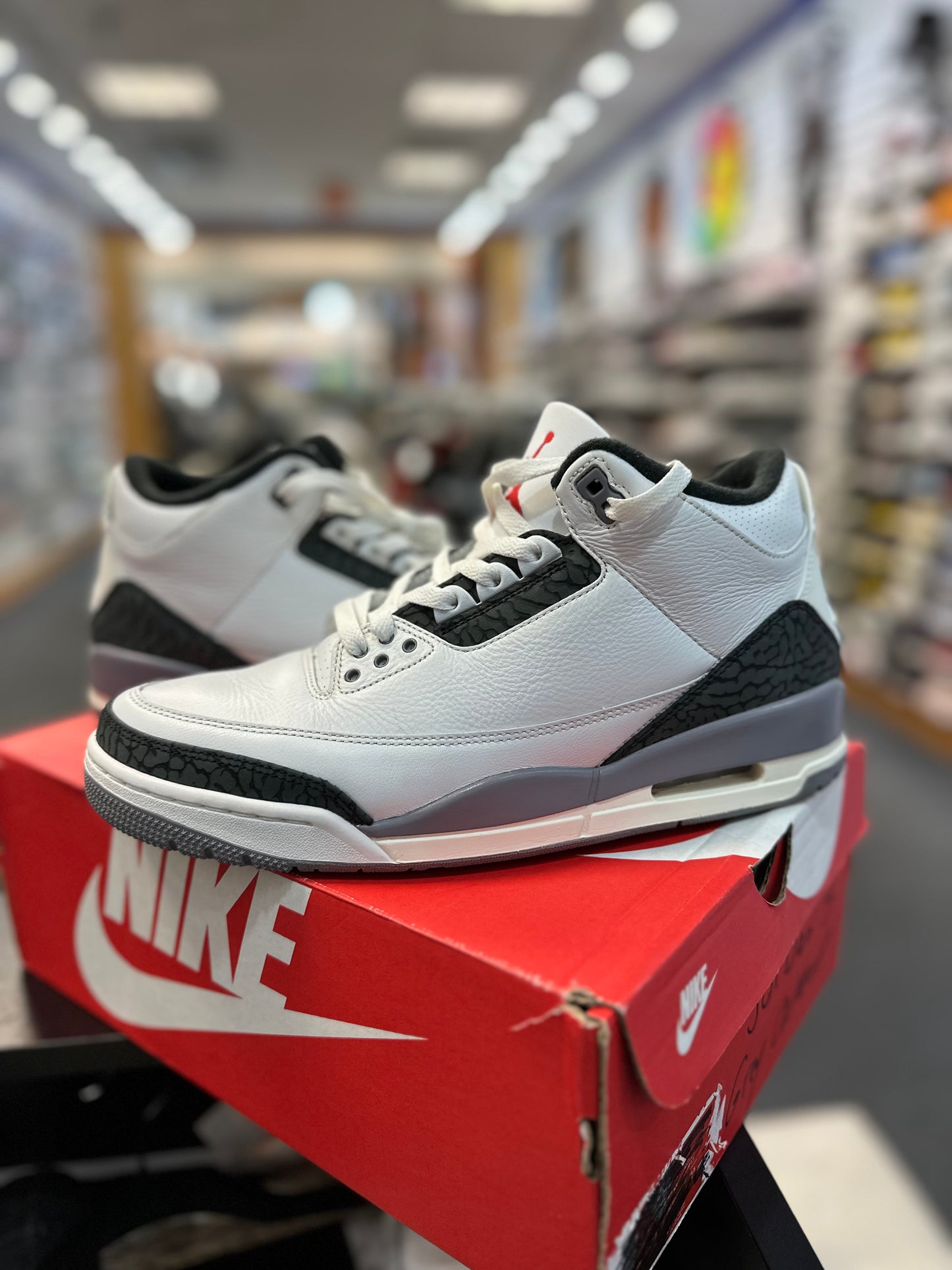 *USED* Jordan 3 Retro Cement Grey