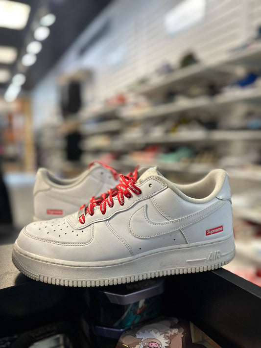 *USED* Nike Air Force 1 Low Supreme White