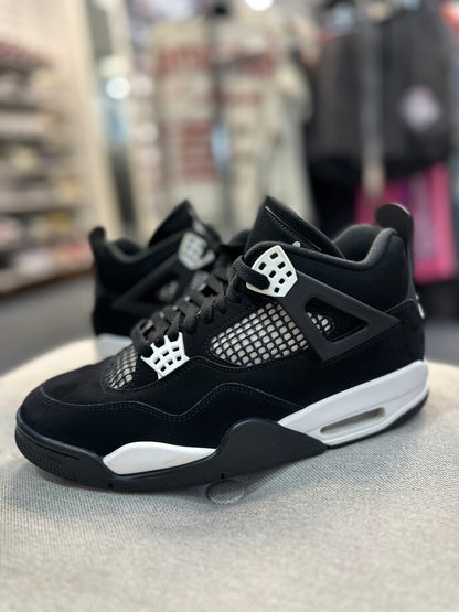 *USED* Jordan 4 Retro White Thunder