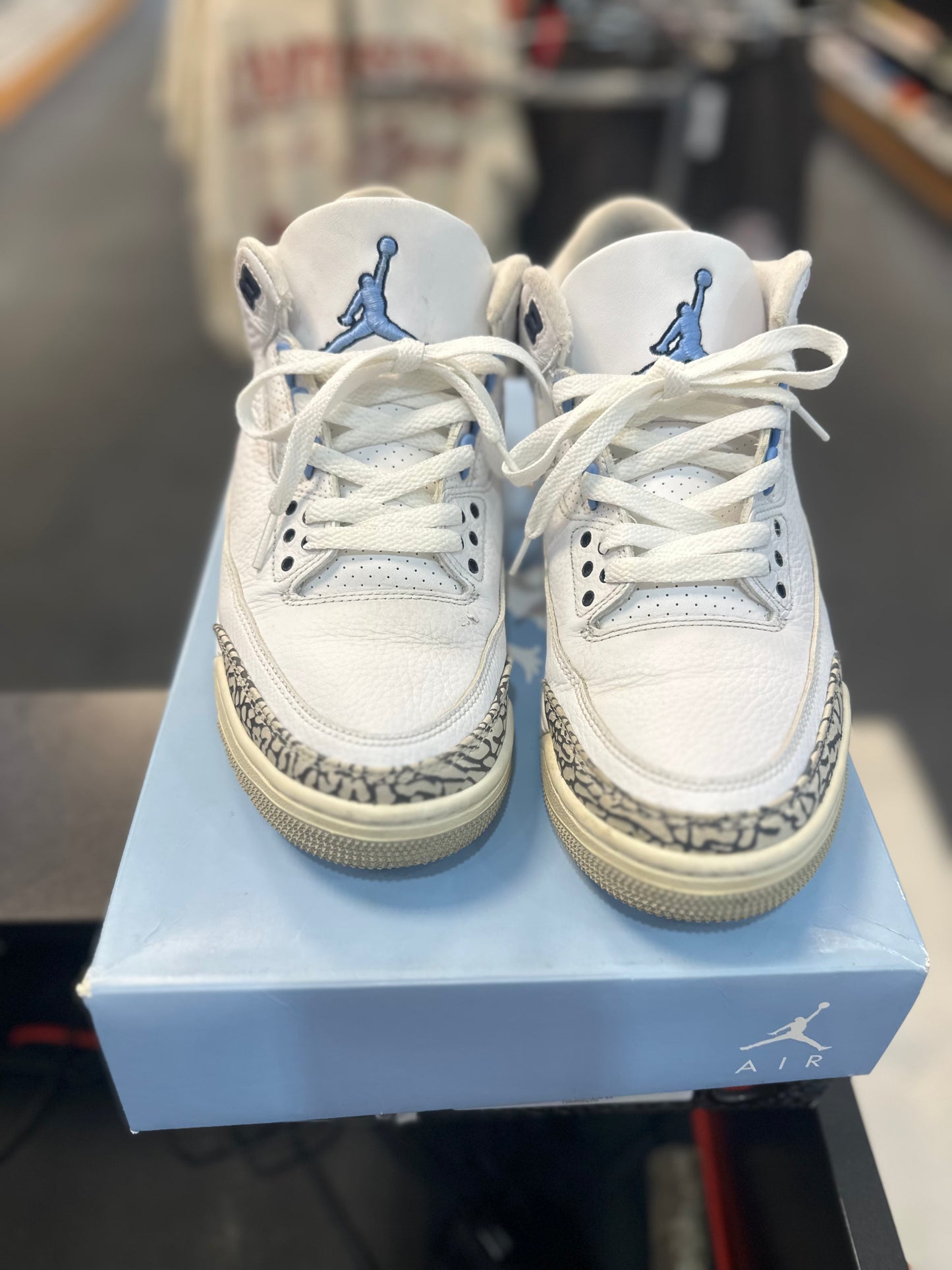 *USED* Jordan 3 Retro UNC (2020)