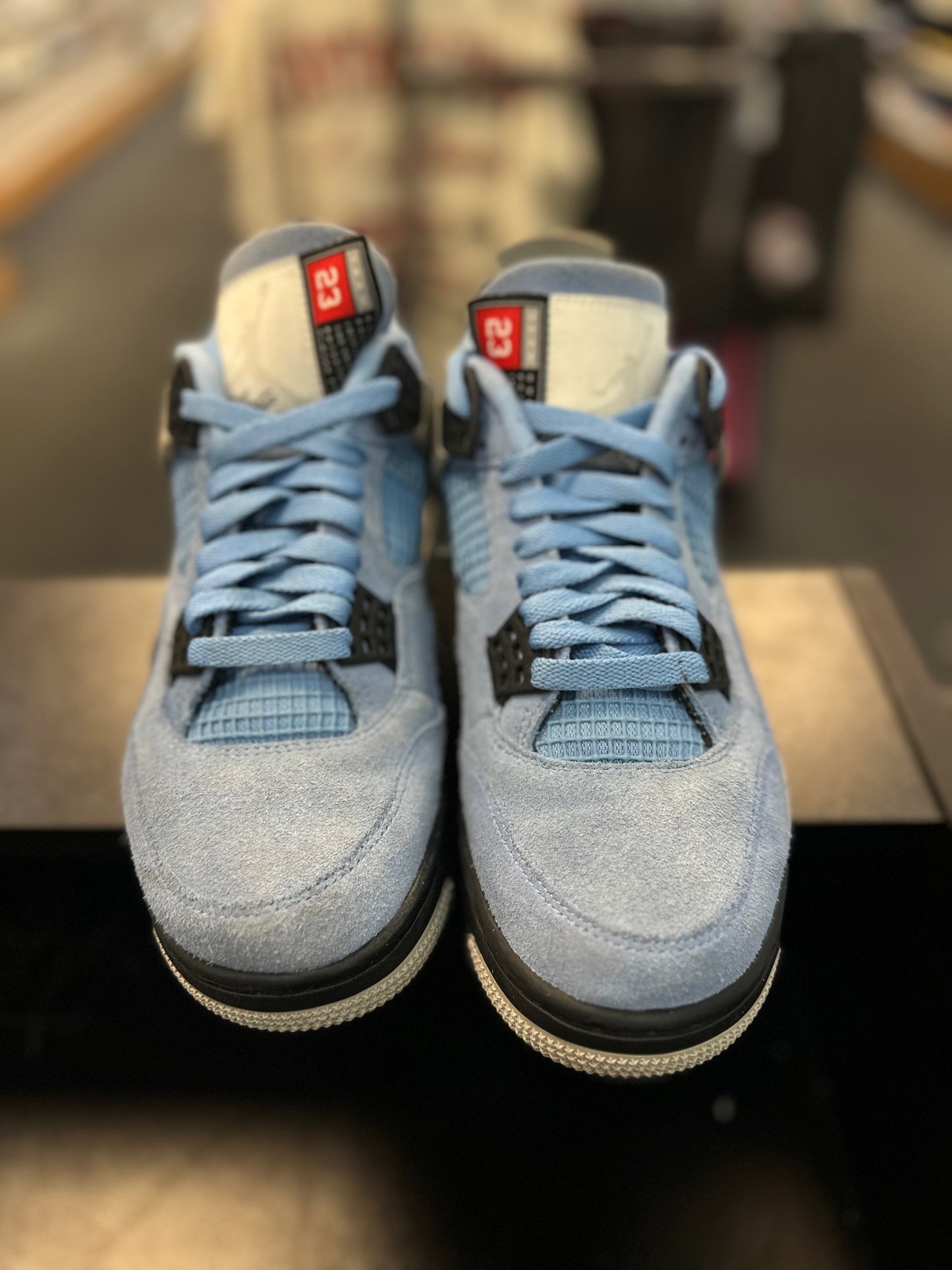 *USED* Jordan 4 Retro University Blue