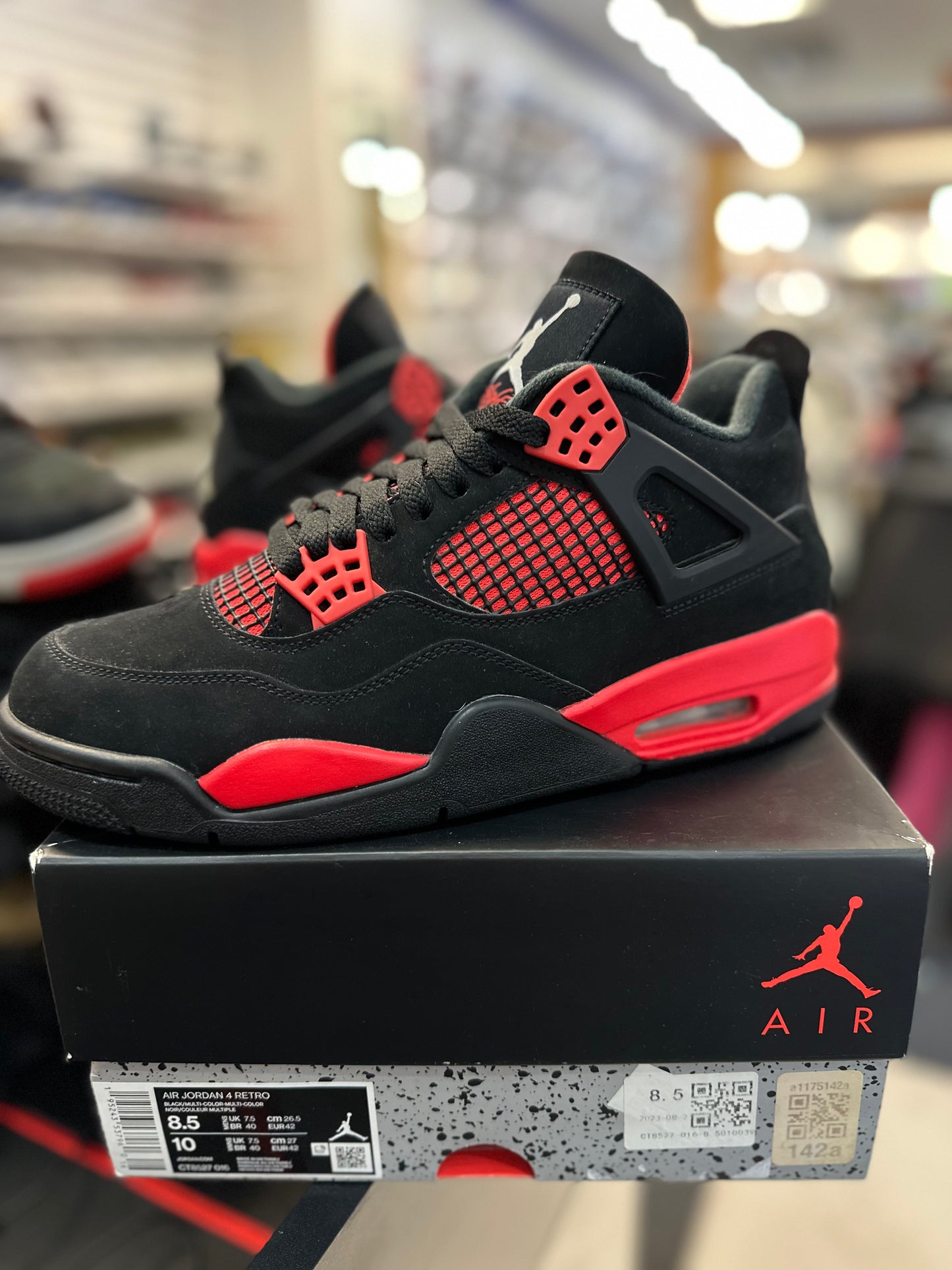 *USED* Jordan 4 Retro Red Thunder