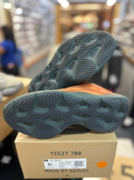 *USED* adidas Yeezy 700 V3 Copper Fade