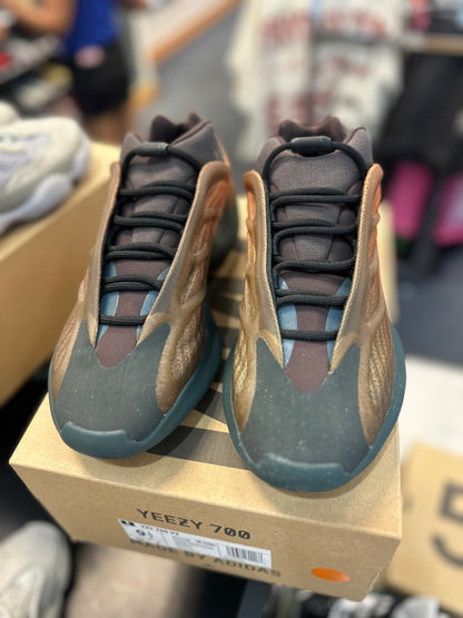 *USED* adidas Yeezy 700 V3 Copper Fade