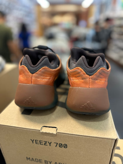 *USED* adidas Yeezy 700 V3 Copper Fade