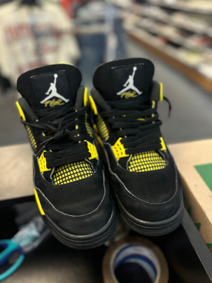 *USED* Jordan 4 Retro Thunder (2023)