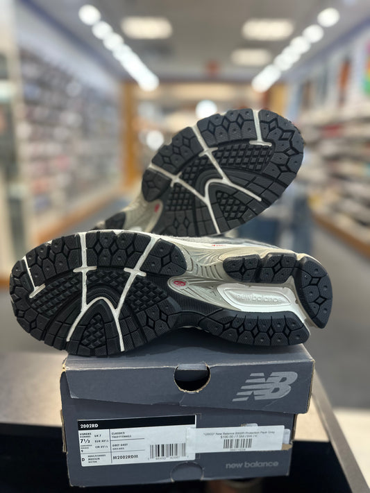 *USED* New Balance 2002R Protection Pack Grey