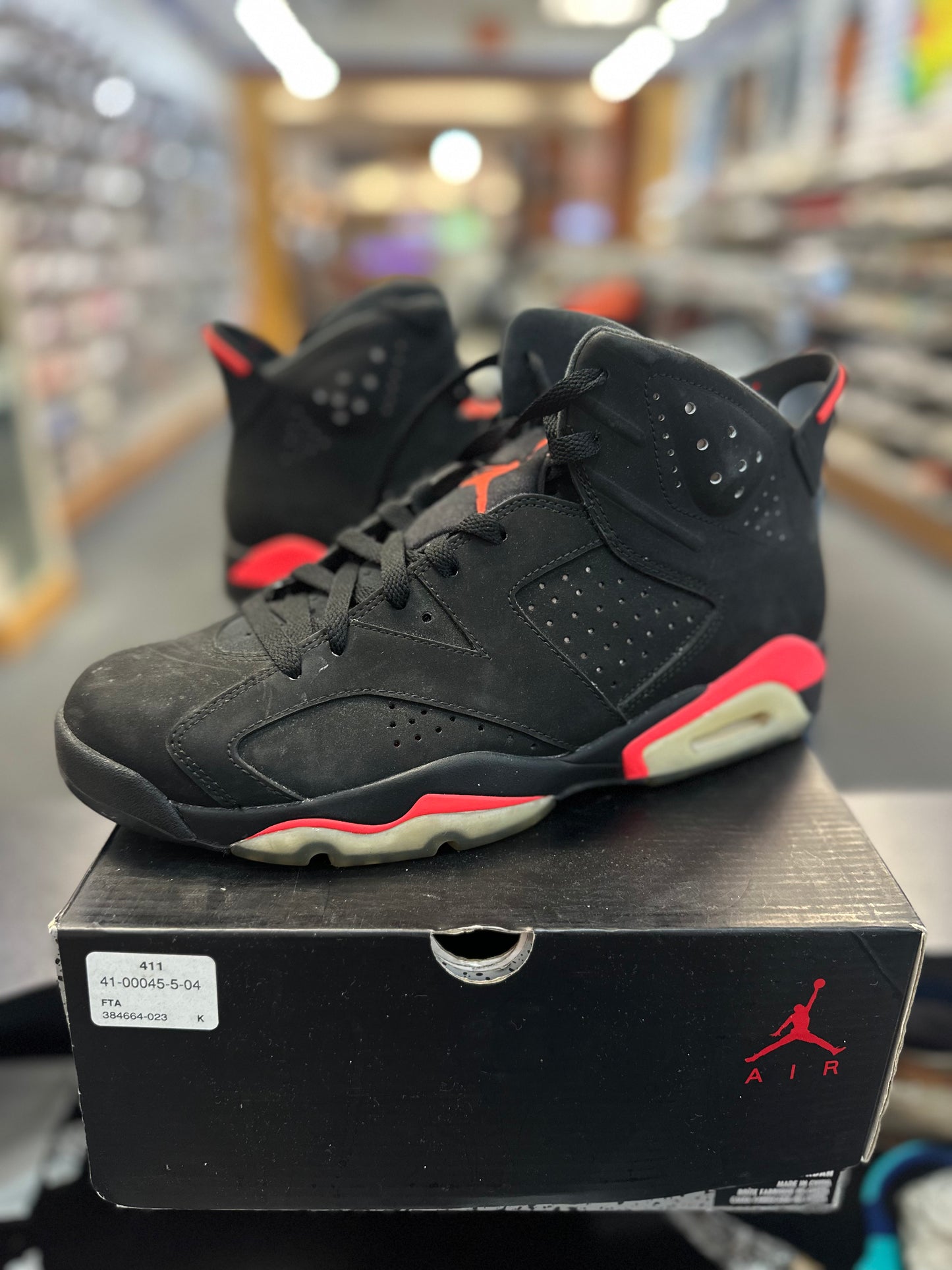 *USED* Jordan 6 Retro Black Infrared (2019)