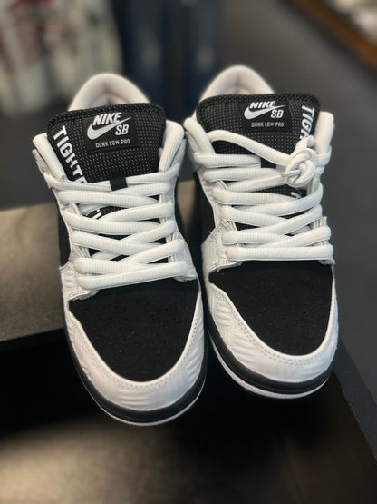*USED* Nike SB Dunk Low TIGHTBOOTH