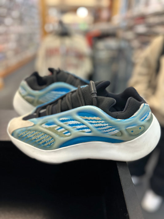 *USED* adidas Yeezy 700 V3 Arzareth