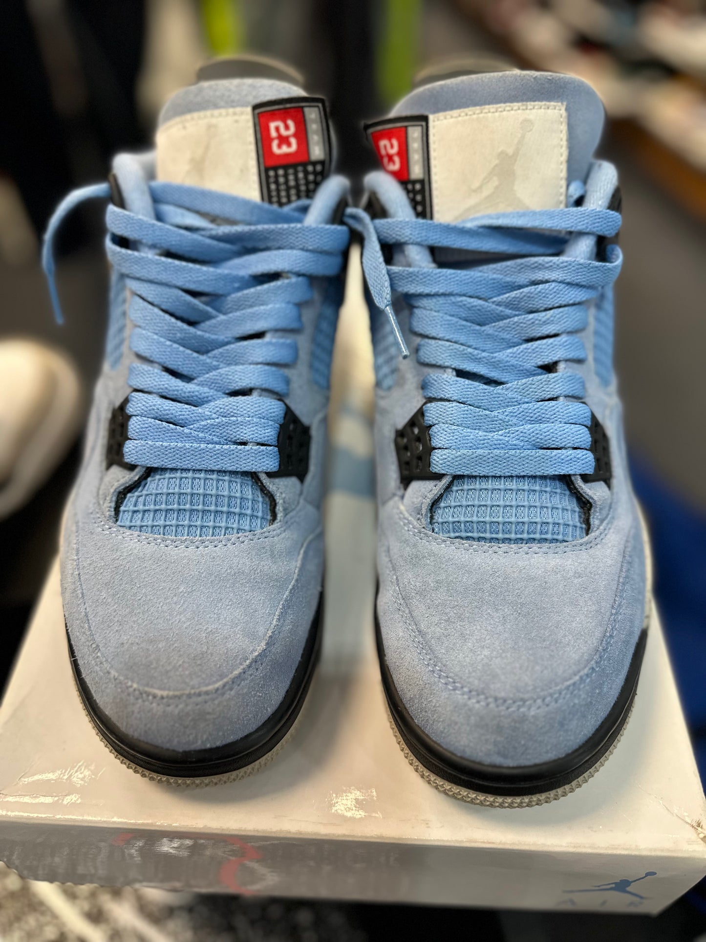 *USED* Jordan 4 Retro University Blue