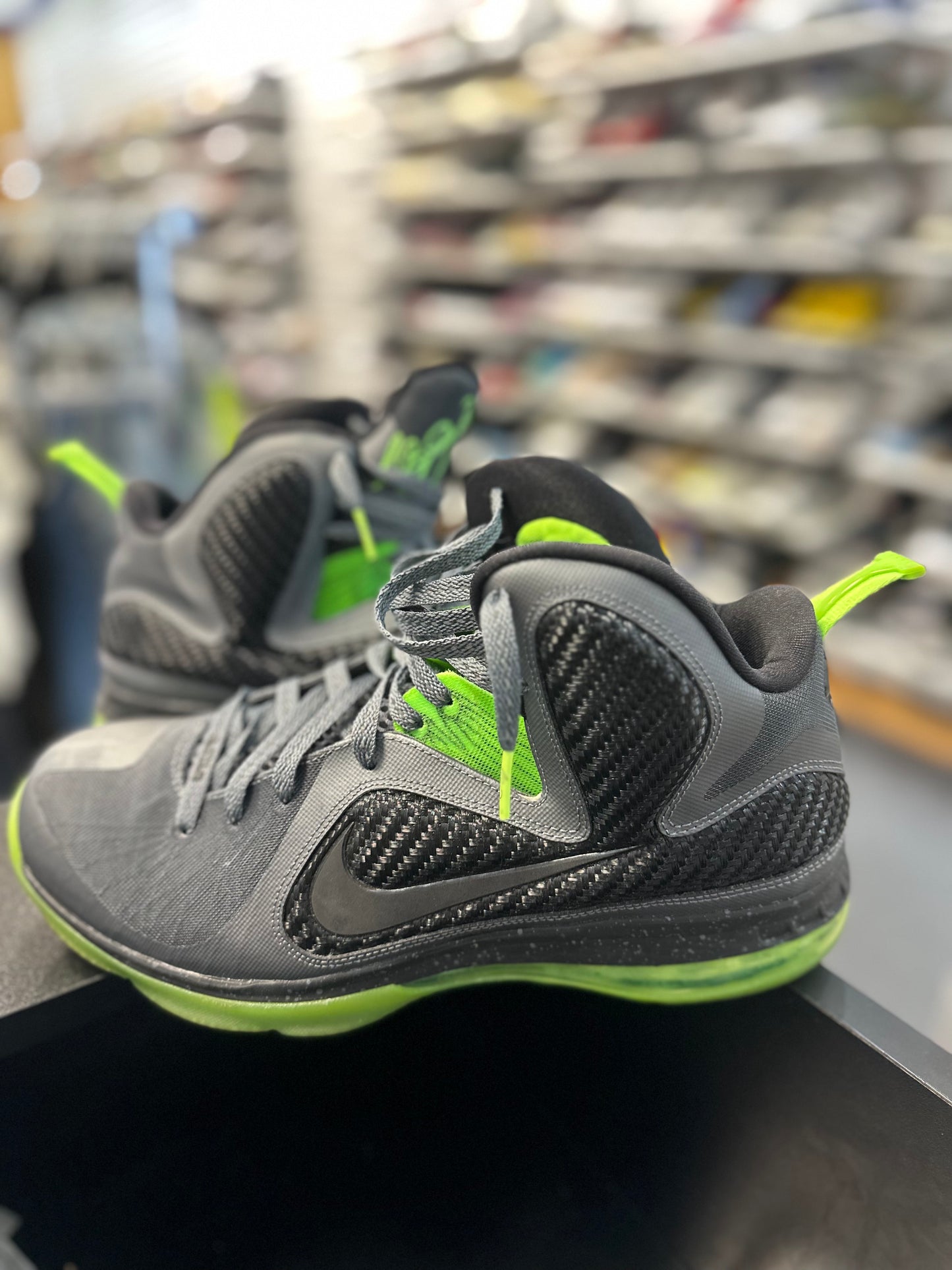 *USED* Nike LeBron 9 Dunkman