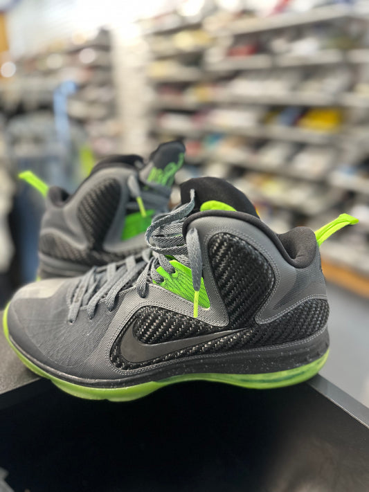 *USED* Nike LeBron 9 Dunkman