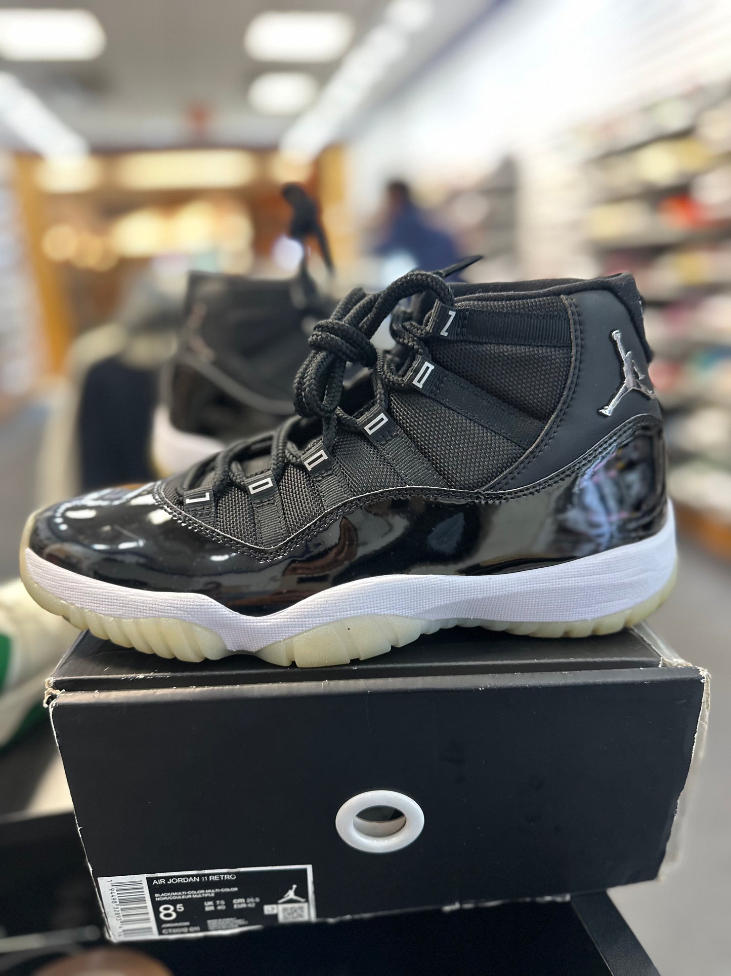 *USED* Jordan 11 Retro Jubilee 25th Anniversary