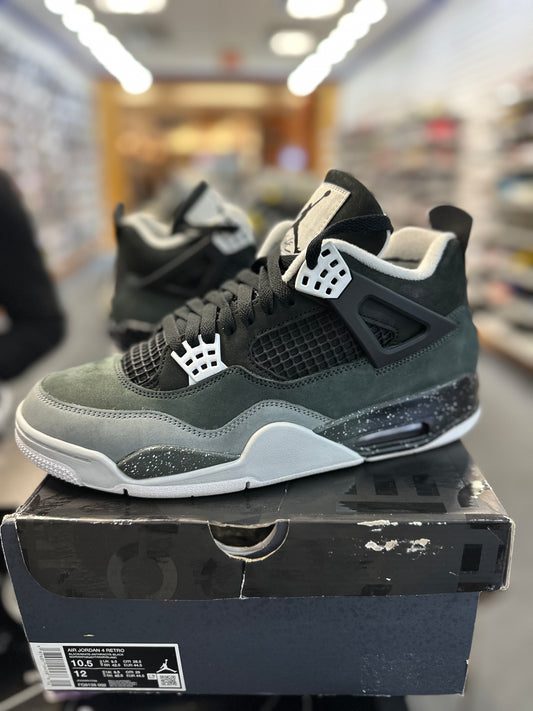 *USED* Jordan 4 Retro Fear (2024)