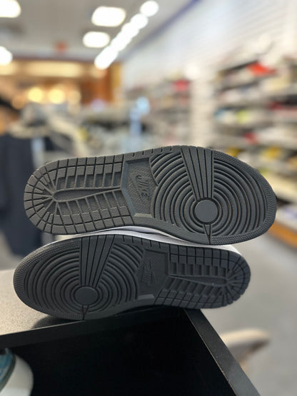 *USED* Jordan 1 Retro High Silver Toe (Women's)