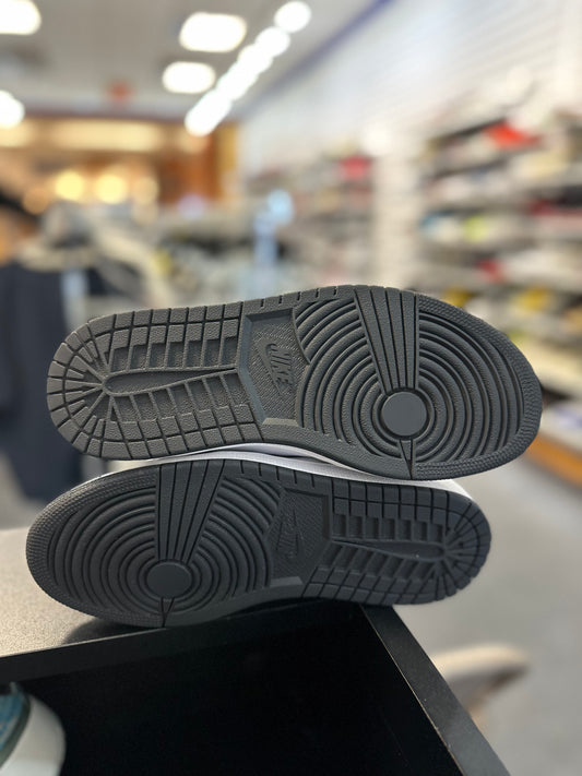 *USED* Jordan 1 Retro High Silver Toe (Women's)