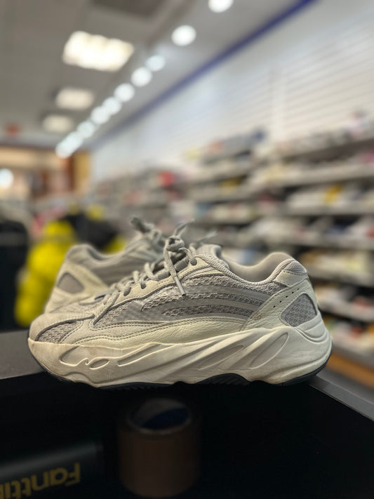 *USED* adidas Yeezy Boost 700 V2 Static