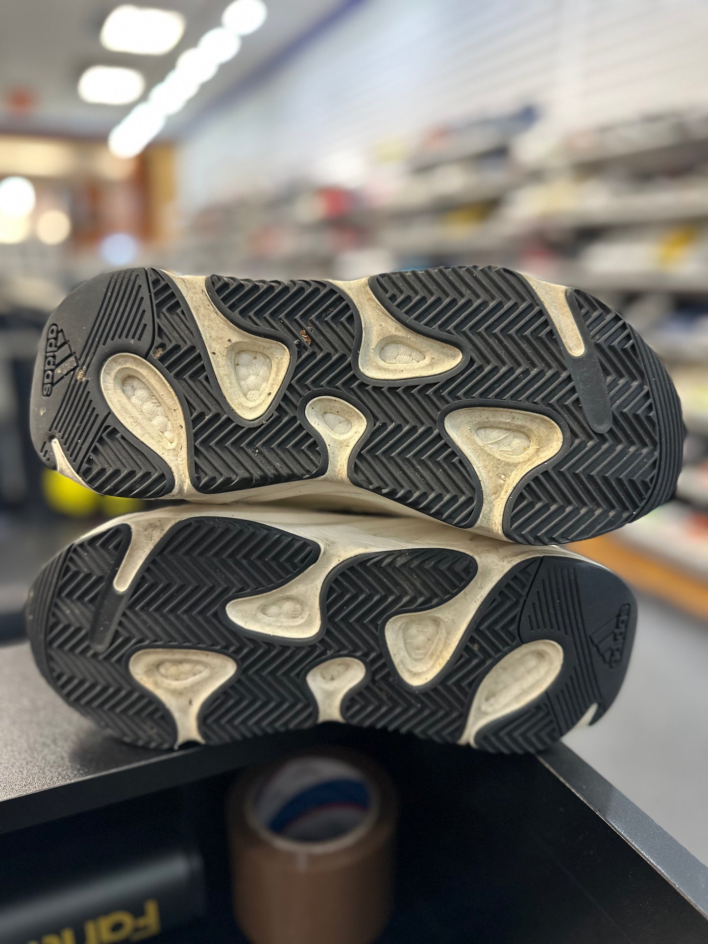 *USED* adidas Yeezy Boost 700 V2 Static