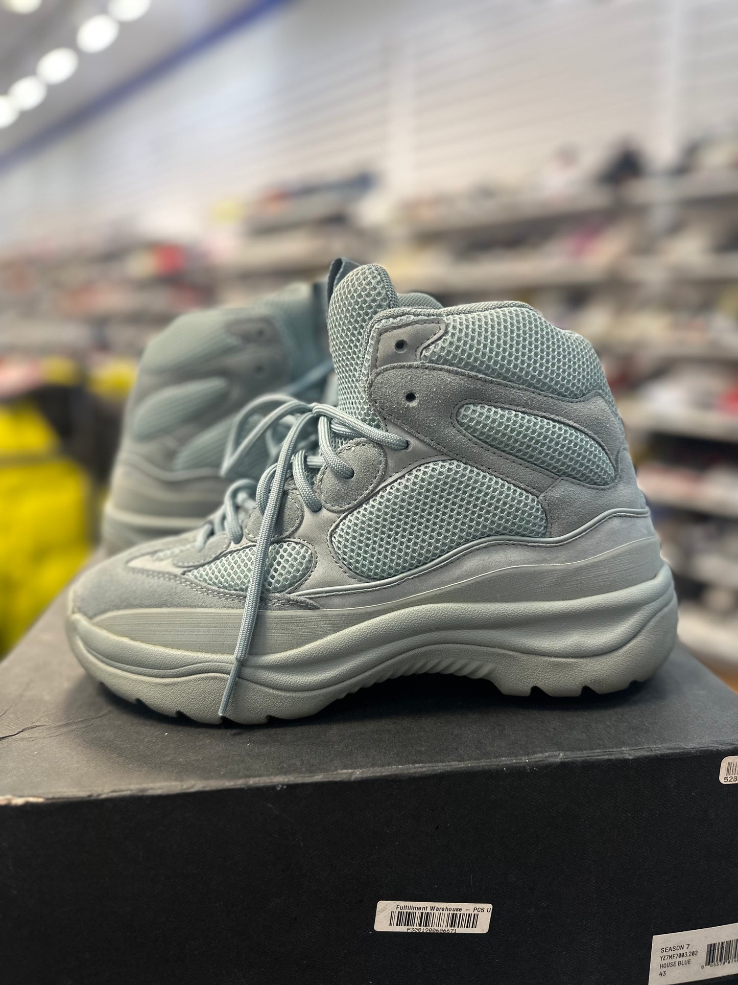 *USED* Yeezy Desert Boot Season 7 House Blue