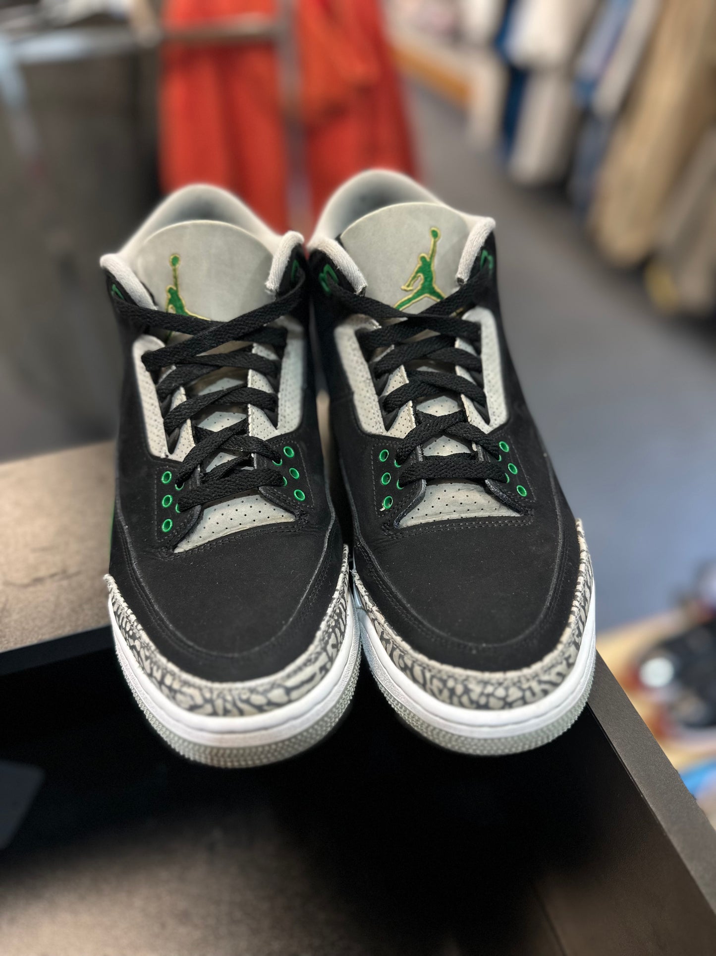 *USED* Jordan 3 Retro Pine Green